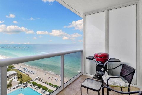 Copropriété à louer à Hallandale Beach, Floride: 1 chambre, 78.41 m2 № 1481652 - photo 15