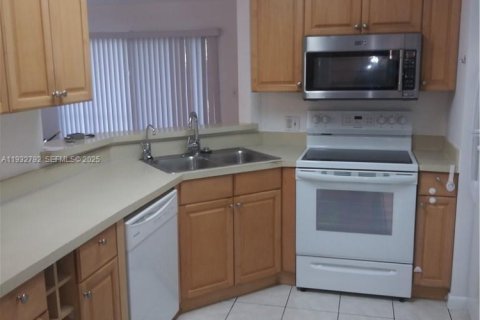 Copropriété à vendre à Oakland Park, Floride: 2 chambres, 94.76 m2 № 1991660 - photo 15