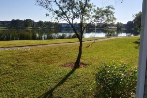 Copropriété à vendre à Oakland Park, Floride: 2 chambres, 94.76 m2 № 1991660 - photo 6