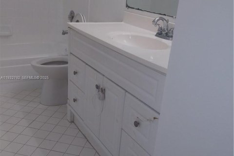 Copropriété à vendre à Oakland Park, Floride: 2 chambres, 94.76 m2 № 1991660 - photo 7