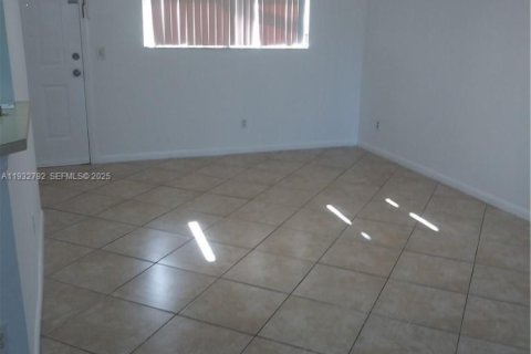 Copropriété à vendre à Oakland Park, Floride: 2 chambres, 94.76 m2 № 1991660 - photo 13