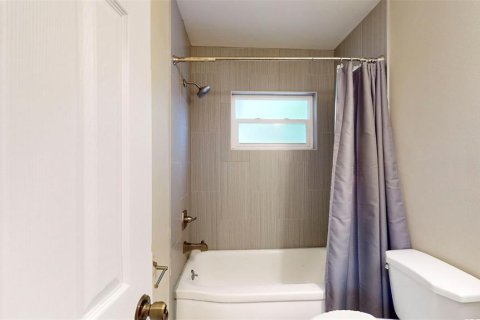 Casa en alquiler en Saint Petersburg, Florida, 3 dormitorios, 106.84 m2 № 1918091 - foto 29