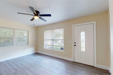 Casa en alquiler en Saint Petersburg, Florida, 3 dormitorios, 106.84 m2 № 1918091 - foto 9