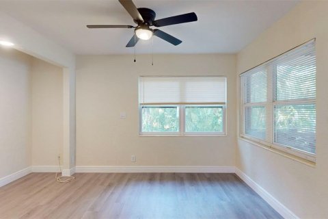 Casa en alquiler en Saint Petersburg, Florida, 3 dormitorios, 106.84 m2 № 1918091 - foto 10