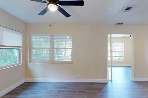 Casa en alquiler en Saint Petersburg, Florida, 3 dormitorios, 106.84 m2 № 1918091 - foto 24