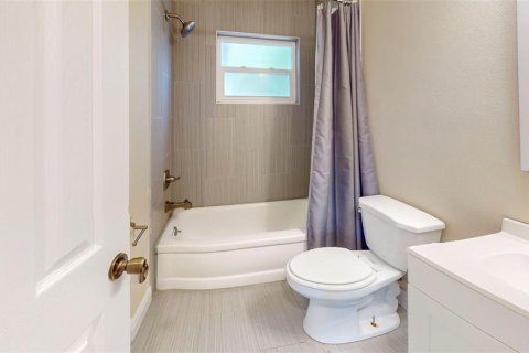 Casa en alquiler en Saint Petersburg, Florida, 3 dormitorios, 106.84 m2 № 1918091 - foto 20