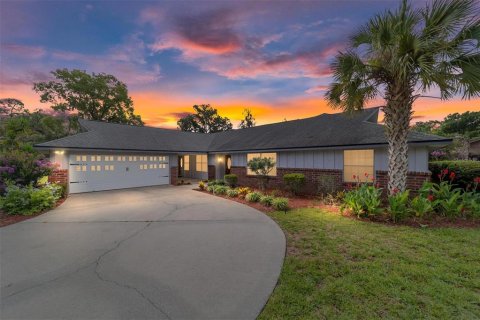 Casa en Ocala, Florida 4 dormitorios, 253.25 m2 № 2109846