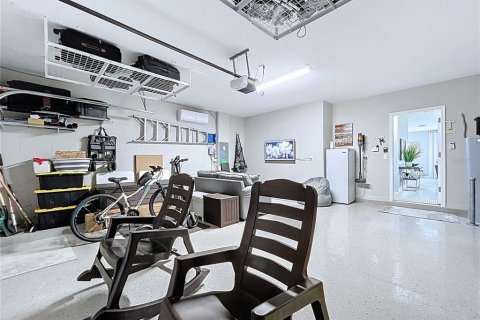 Casa en venta en Wesley Chapel, Florida, 5 dormitorios, 229.56 m2 № 1903900 - foto 28