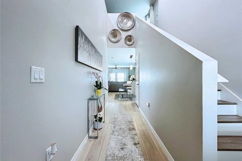 Casa en venta en Wesley Chapel, Florida, 5 dormitorios, 229.56 m2 № 1903900 - foto 3