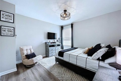 Casa en venta en Wesley Chapel, Florida, 5 dormitorios, 229.56 m2 № 1903900 - foto 19