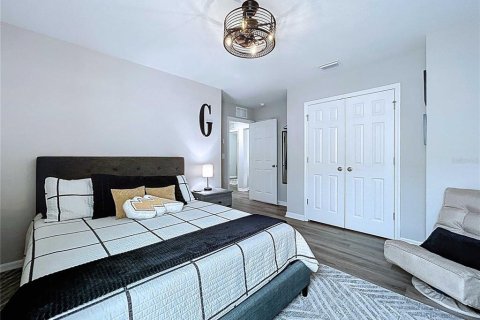 Casa en venta en Wesley Chapel, Florida, 5 dormitorios, 229.56 m2 № 1903900 - foto 20