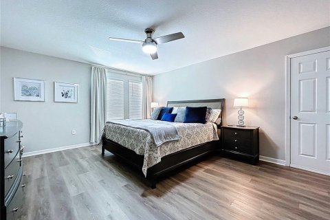 Casa en venta en Wesley Chapel, Florida, 5 dormitorios, 229.56 m2 № 1903900 - foto 16