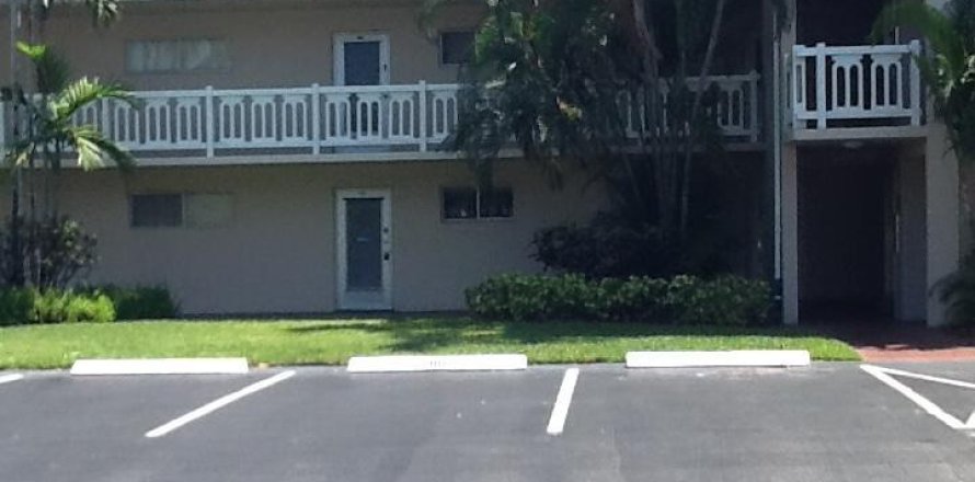 Condo in Lake Worth, Florida, 1 bedroom № 2154702