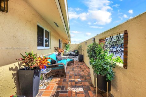 Copropriété à vendre à Naples, Floride: 2 chambres, 100.33 m2 № 2048690 - photo 22