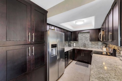 Copropriété à vendre à Naples, Floride: 2 chambres, 100.33 m2 № 2048690 - photo 10