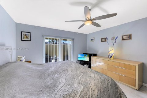 Copropriété à vendre à Naples, Floride: 2 chambres, 100.33 m2 № 2048690 - photo 16