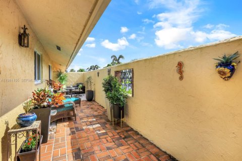 Copropriété à vendre à Naples, Floride: 2 chambres, 100.33 m2 № 2048690 - photo 21