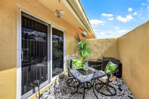 Copropriété à vendre à Naples, Floride: 2 chambres, 100.33 m2 № 2048690 - photo 23