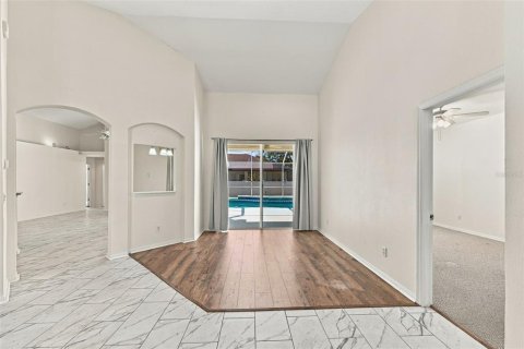 Villa ou maison à vendre à Valrico, Floride: 4 chambres, 203.46 m2 № 2429206 - photo 12