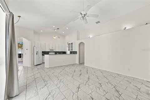 Villa ou maison à vendre à Valrico, Floride: 4 chambres, 203.46 m2 № 2429206 - photo 15
