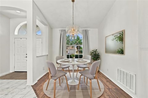 Villa ou maison à vendre à Valrico, Floride: 4 chambres, 203.46 m2 № 2429206 - photo 4