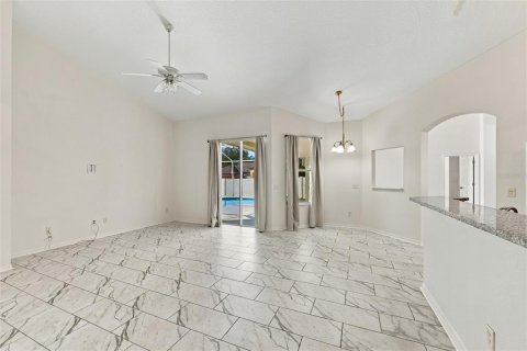 Villa ou maison à vendre à Valrico, Floride: 4 chambres, 203.46 m2 № 2429206 - photo 16