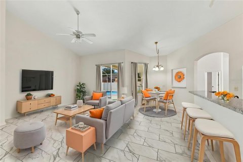 Villa ou maison à vendre à Valrico, Floride: 4 chambres, 203.46 m2 № 2429206 - photo 3