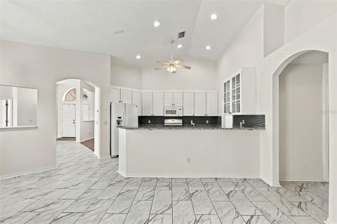 Villa ou maison à vendre à Valrico, Floride: 4 chambres, 203.46 m2 № 2429206 - photo 17