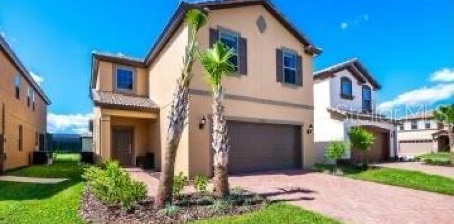 Casa en Kissimmee, Florida 5 dormitorios, 231.51 m2 № 1877308