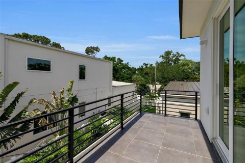 House in Sarasota, Florida 5 bedrooms, 255.11 sq.m. № 2102153 - photo 30