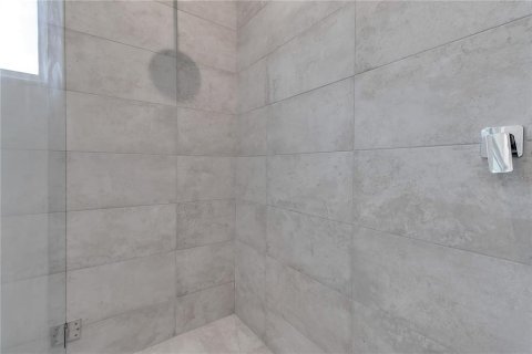 House in Sarasota, Florida 5 bedrooms, 255.11 sq.m. № 2102153 - photo 22