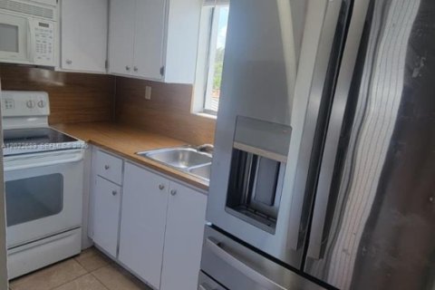 Снять в аренду виллу или дом в Хайалиа, Флорида 2 спальни, 85.93м2, № 2089410 - фото 5