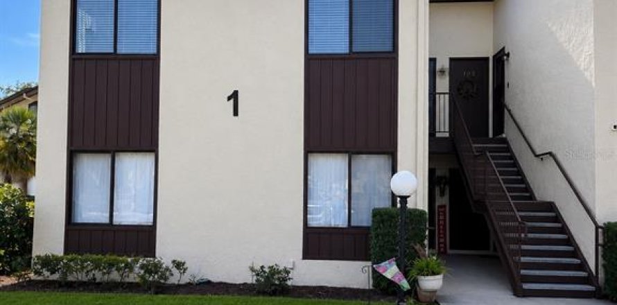 Condominio en Ocala, Florida, 2 dormitorios № 2106644