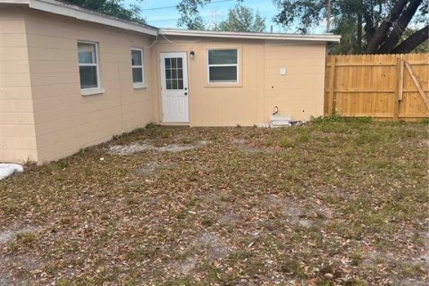 Casa en alquiler en Tampa, Florida, 4 dormitorios, 130.06 m2 № 1883169 - foto 24