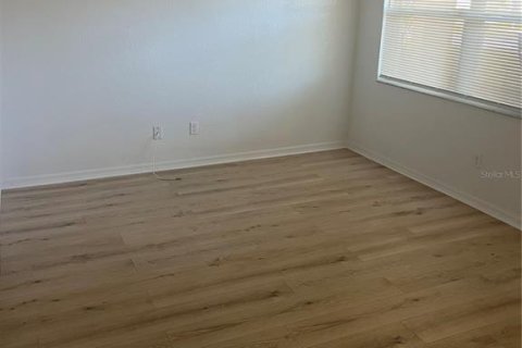 Casa en alquiler en Tampa, Florida, 4 dormitorios, 130.06 m2 № 1883169 - foto 8