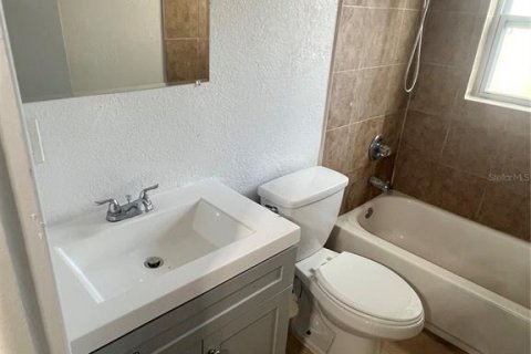 Casa en alquiler en Tampa, Florida, 4 dormitorios, 130.06 m2 № 1883169 - foto 17