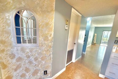 Condo à Pompano Beach, Floride, 2 chambres  № 2256448