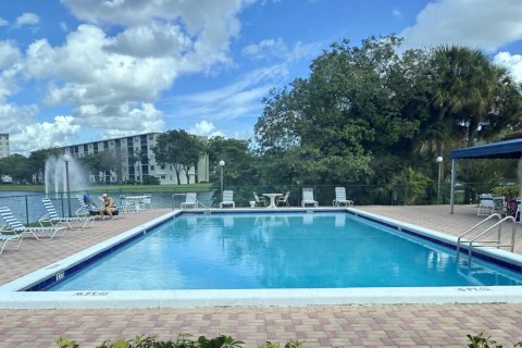 Copropriété à vendre à Pompano Beach, Floride: 2 chambres, 113.53 m2 № 2256448 - photo 19