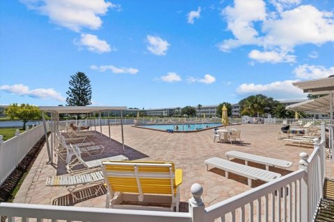 Condo in Saint Petersburg, Florida, 1 bedroom  № 1826726 - photo 20