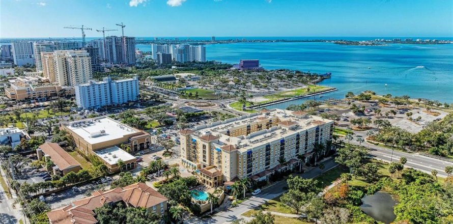 Condo à Sarasota, Floride, 2 chambres № 2195302