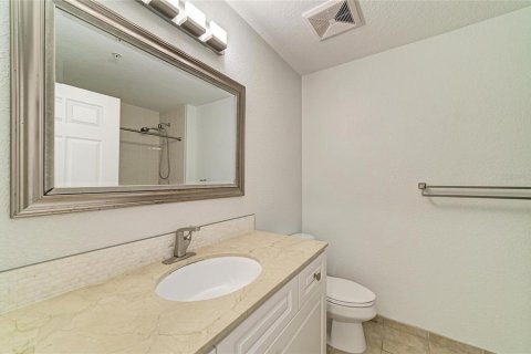 Copropriété à vendre à Sarasota, Floride: 2 chambres, 100.71 m2 № 2195302 - photo 20