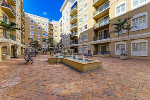 Copropriété à vendre à Sarasota, Floride: 2 chambres, 100.71 m2 № 2195302 - photo 6