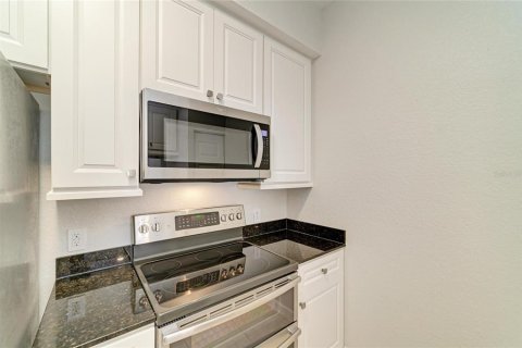Copropriété à vendre à Sarasota, Floride: 2 chambres, 100.71 m2 № 2195302 - photo 11