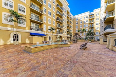 Copropriété à vendre à Sarasota, Floride: 2 chambres, 100.71 m2 № 2195302 - photo 27