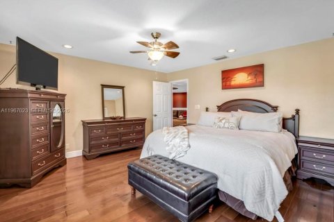 Купить виллу или дом в Пемброк-Пайнс, Флорида 4 спальни, 342.44м2, № 2029454 - фото 21