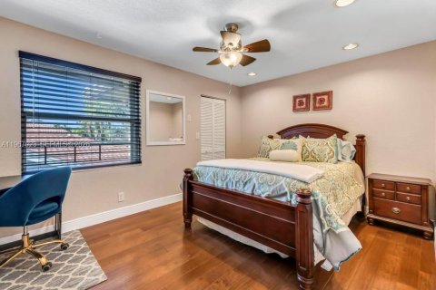 Купить виллу или дом в Пемброк-Пайнс, Флорида 4 спальни, 342.44м2, № 2029454 - фото 22