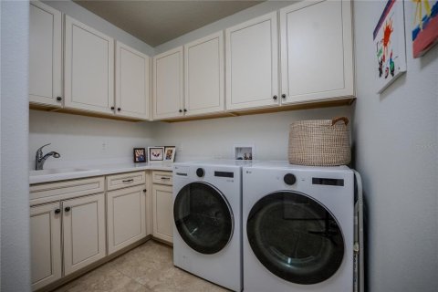 House in Ocala, Florida 2 bedrooms, 178 sq.m. № 2197742 - photo 28