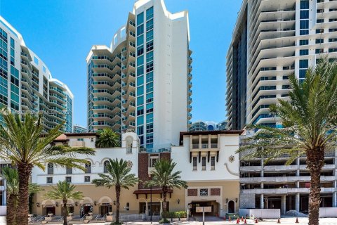 Condo in Sunny Isles Beach, Florida, 3 bedrooms  № 2012746 - photo 23