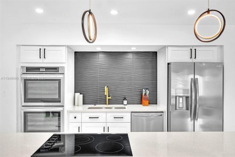 Купить виллу или дом в Холливуд, Флорида 7 спален, 277.96м2, № 2004079 - фото 22