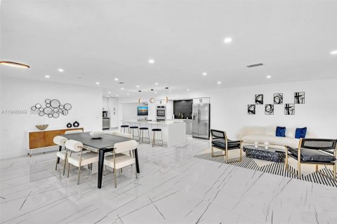 Купить виллу или дом в Холливуд, Флорида 7 спален, 277.96м2, № 2004079 - фото 6